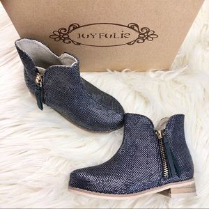 NWT Joyfolie Girls Kaitlin Booties in Black